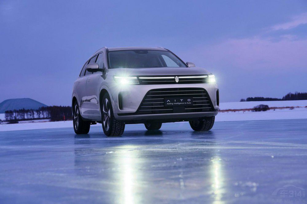 AITO����M7�͸���̽�U(xi��n)�ߑ�(y��ng)ԓ��ô�x�أ�