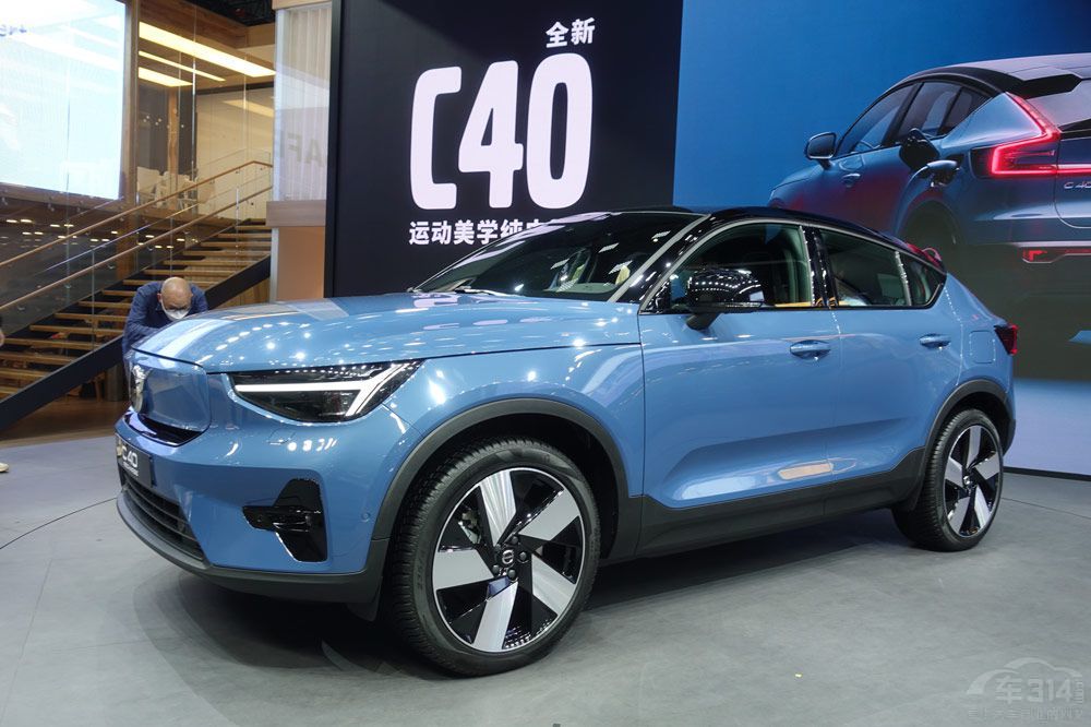 �֠���C40�ʹ�ID.4 CROZZ �lֵ���I��