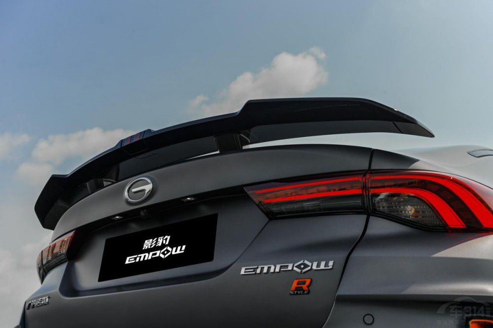 �xӰ��R-styleِ����߀���L(zh��ng)��UNI-V 1.5T��