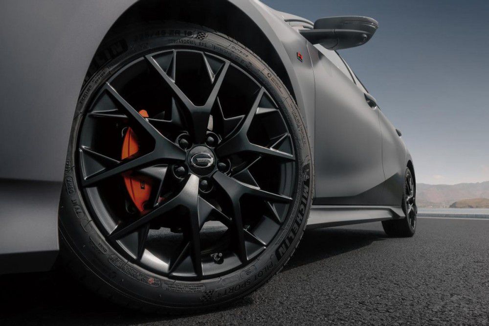 �xӰ��R-styleِ����߀���L(zh��ng)��UNI-V 1.5T��