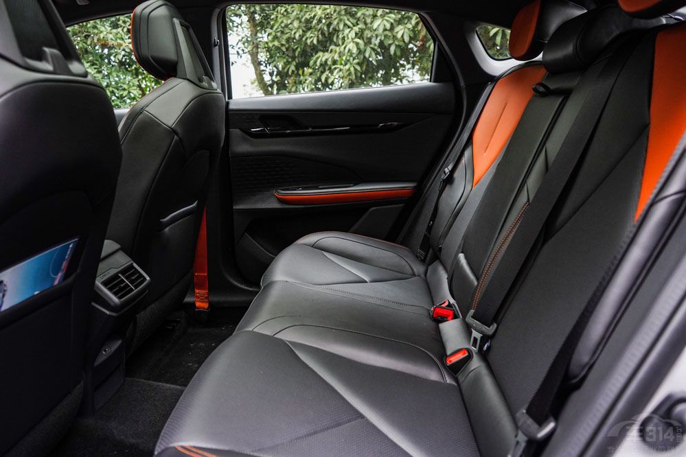 �xӰ��R-styleِ����߀���L(zh��ng)��UNI-V 1.5T��