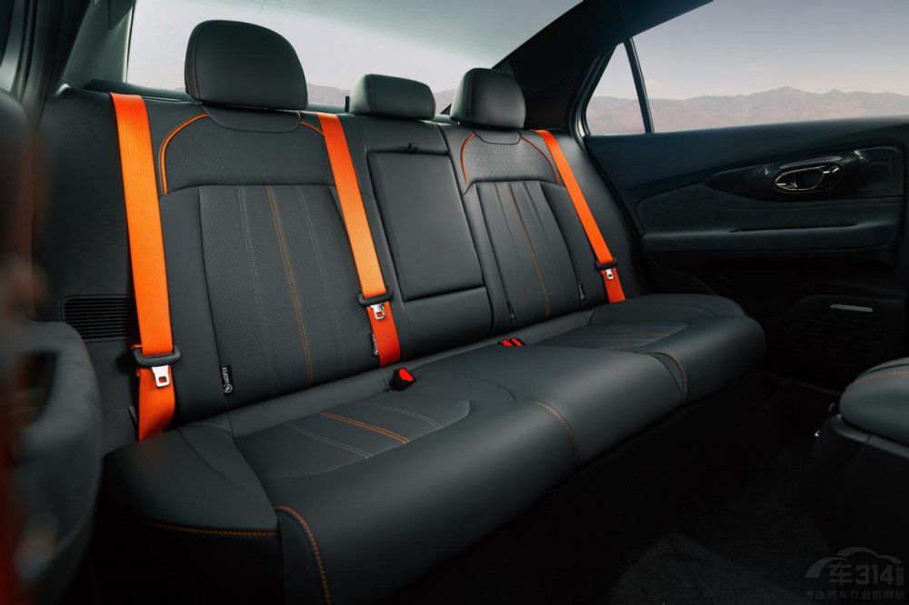 �xӰ��R-styleِ����߀���L(zh��ng)��UNI-V 1.5T��