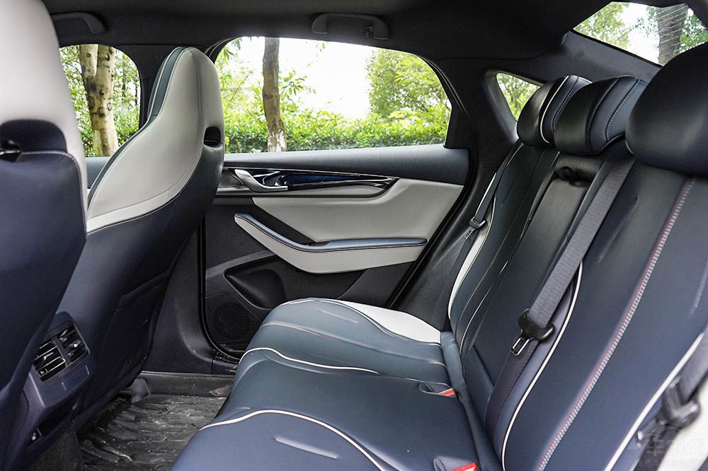 �L�����{SL03����PLUS DM-i �l��ֵ���I��