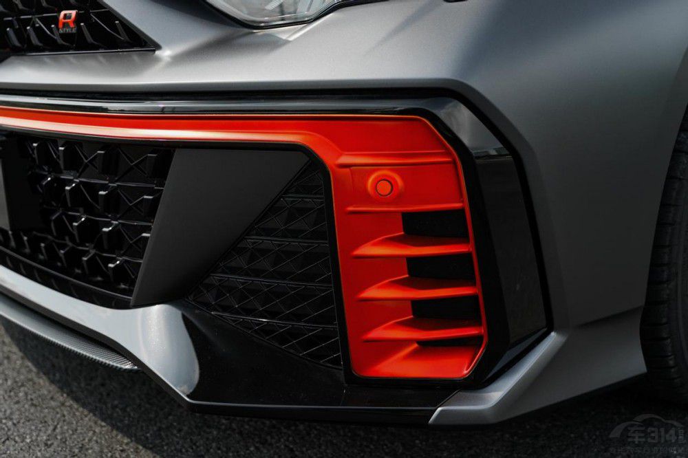 �xӰ��R-styleِ����߀���L(zh��ng)��UNI-V 1.5T��