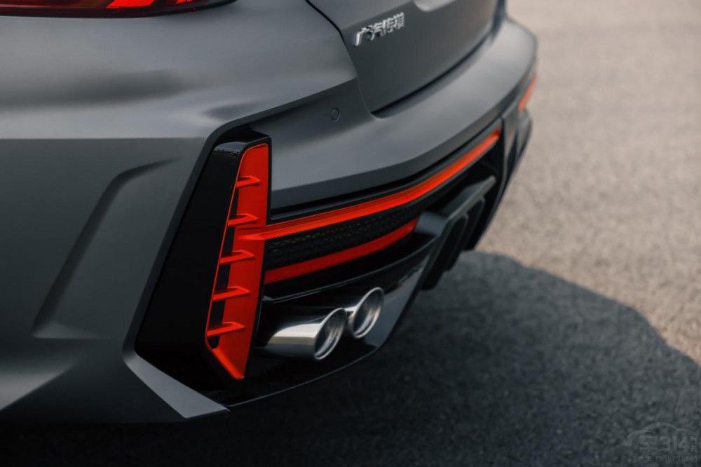 �xӰ��R-styleِ����߀���L(zh��ng)��UNI-V 1.5T��