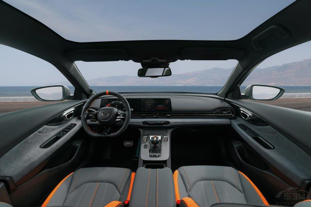 �xӰ��R-styleِ����߀���L(zh��ng)��UNI-V 1.5T��