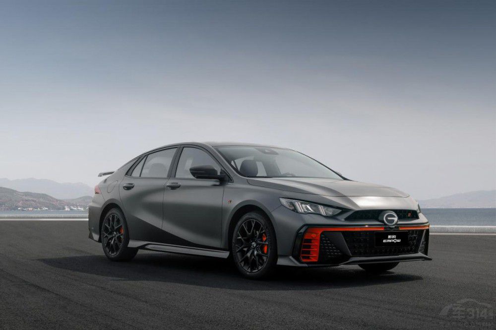 �xӰ��R-styleِ����߀���L(zh��ng)��UNI-V 1.5T��