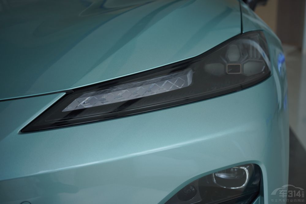 ����С���� ���{SL03�͆���D60EV�l������