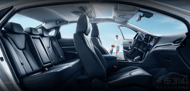 ����С���� ���{SL03�͆���D60EV�l������