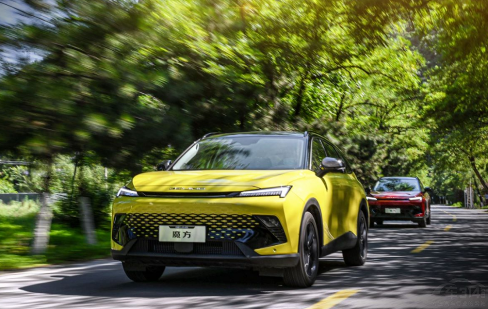 ����ħ��PK�L��UNI-T �l���ǡ������֮�x��