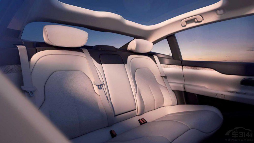 ���AC��܇ε��ET7�͸ߺ�HiPhi Z�lֵ���x��