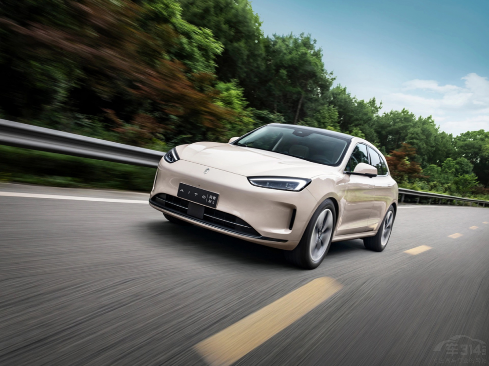 ����M5 EV�Ͱ�����T �l�Ǽ���SUV�(y��u)�x