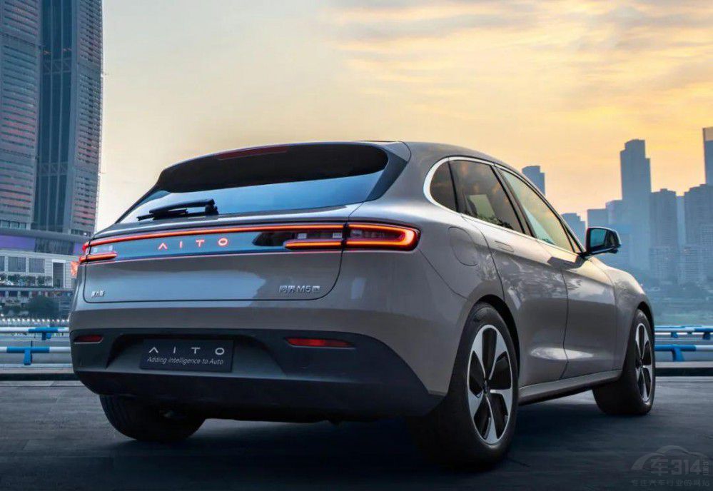 ����M5 EV�Ͱ�����T �l�Ǽ���SUV�(y��u)�x