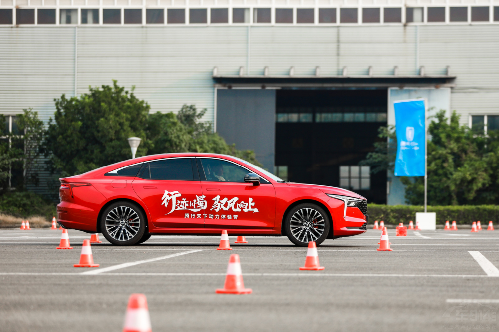 ���E���� �����g���� �c���vB70�S�L(f��ng)����