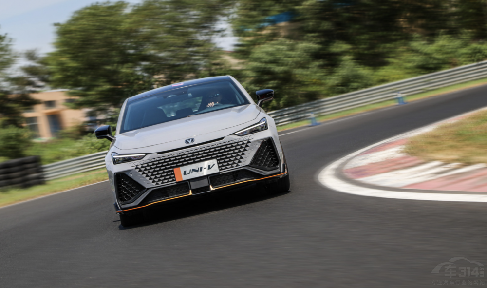 �����I�����L��UNI-V��˼���l��ֵ���x��