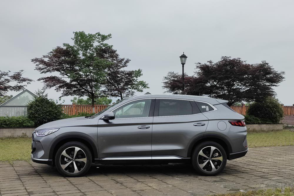 ��PLUS DM-i�I(l��ng)������N��SUV܇�ͱP�c(di��n)��