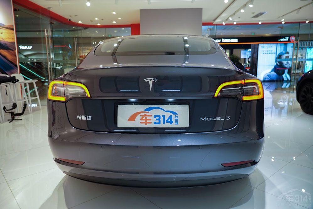 Model 3���r(ji��)���㲻������i3��������զ�x��