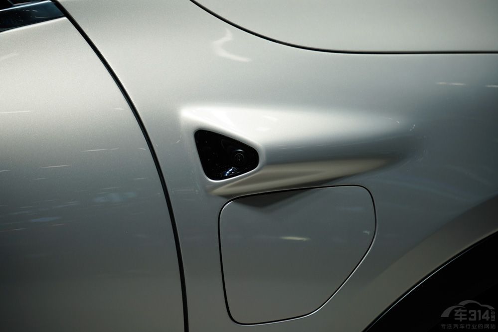 ε��(l��i)EC7��(du��)�ȄP������LYRIQ�J��ԓ�x�l(shu��)��