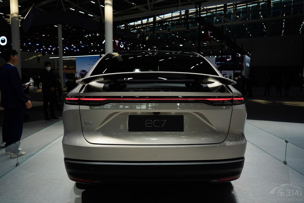 ε��(l��i)EC7��(du��)�ȄP������LYRIQ�J��ԓ�x�l(shu��)��