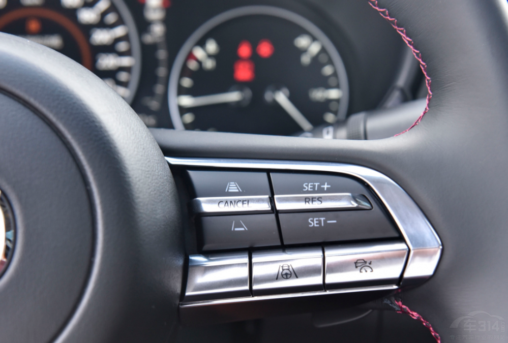 ���˸��ֵ��MAZDA 3 ����ِ��߀��ʲô