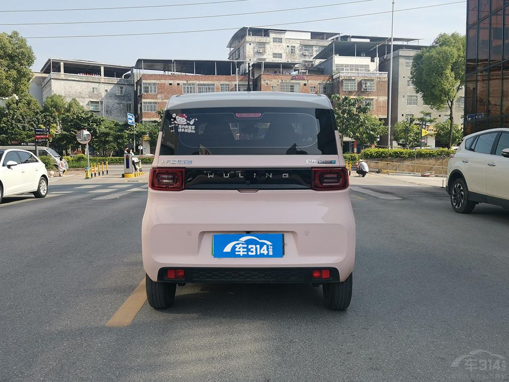 ����Դ܇���] һ��С��ͱ�˱ȁ��ϵĸC��