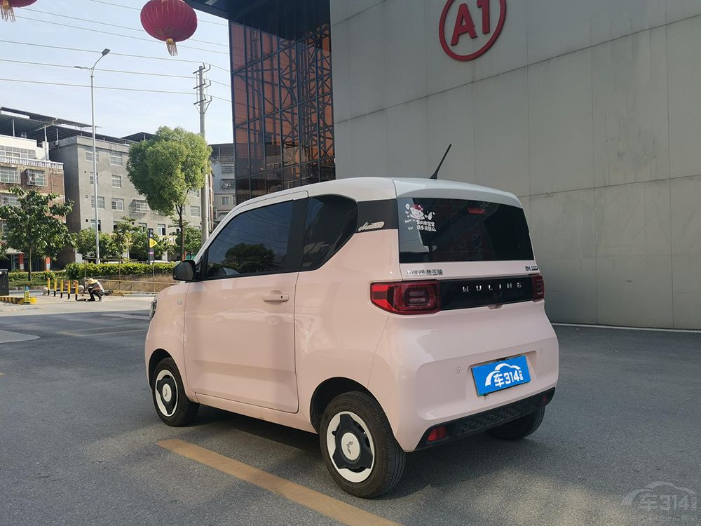 ����Դ܇���] һ��С��ͱ�˱ȁ��ϵĸC��