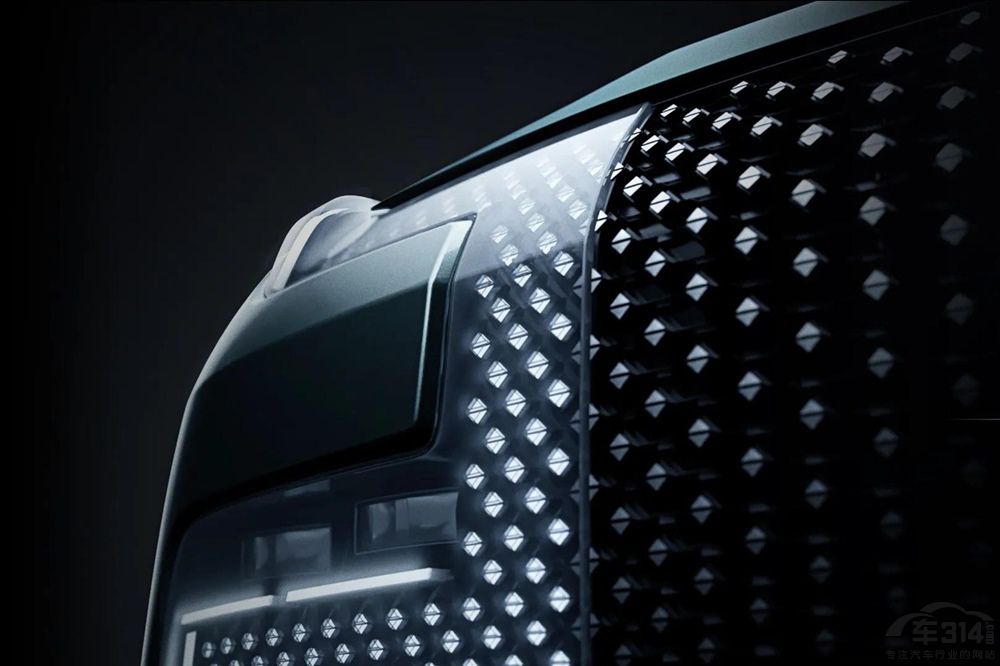 �ȁ��ϰ��f�����ASUVU8�ͳ���U9������