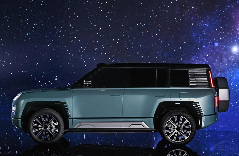 �ȁ��ϰ��f�����ASUVU8�ͳ���U9������