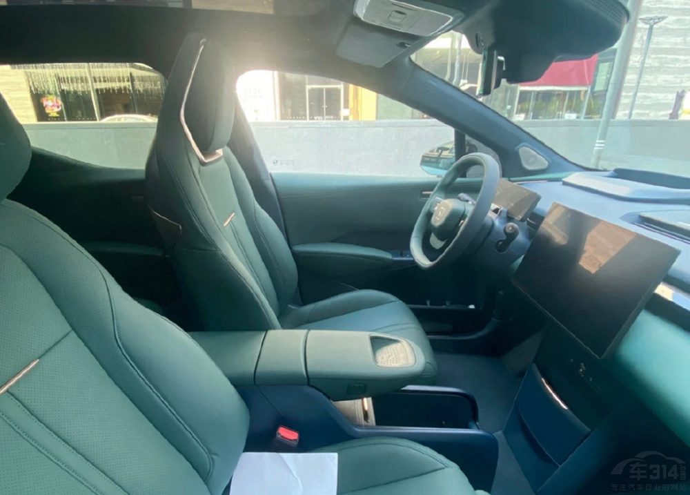 ��؛���O�ZEEKR X�����Л]��Ӳ�ˌ�����