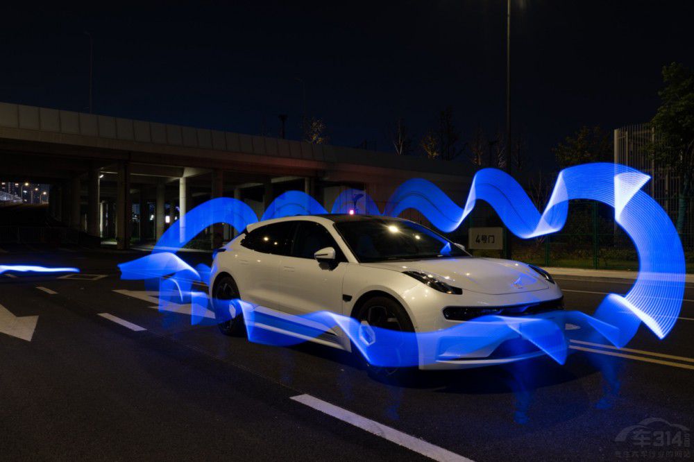 �O�001����Model Y����һ�c����������