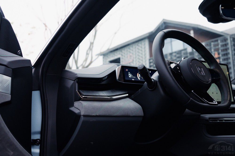 �O�001���ˊW��A6 Avant�Y���z��������