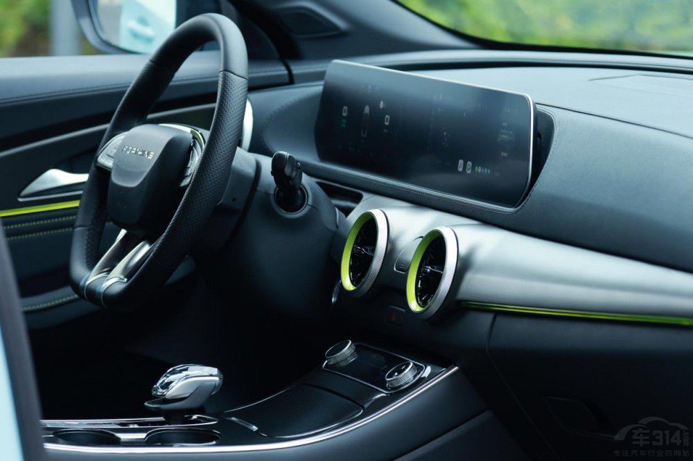 ����f�L��������13�f�����SUV�ռ�����