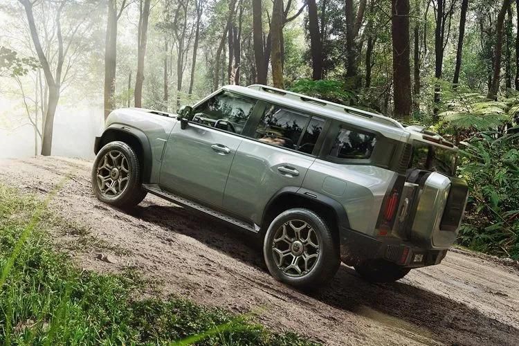 ��������ѽ^�������Ϻ�܇չ3������Ʒ��SUV