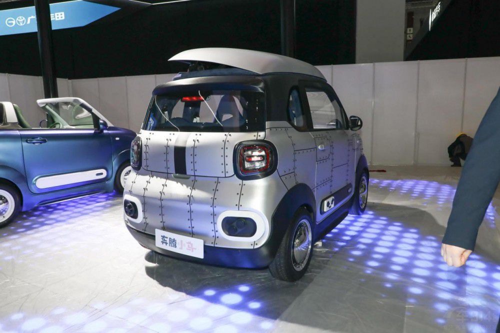 ���p�˵������ ���vС�R�����Ϻ�܇չ��