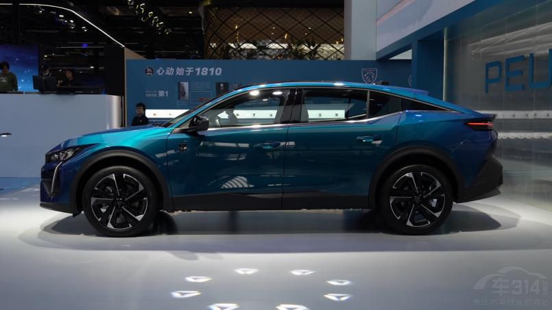 誰說非得買SUV 上海車展這三款轎車不錯 誰說非得買SUV 上海車展這三款轎車不錯