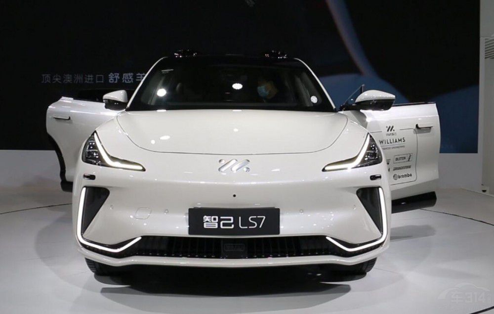 �P�c�Ϻ�܇չ�����д���SUV �l����Ĳ���