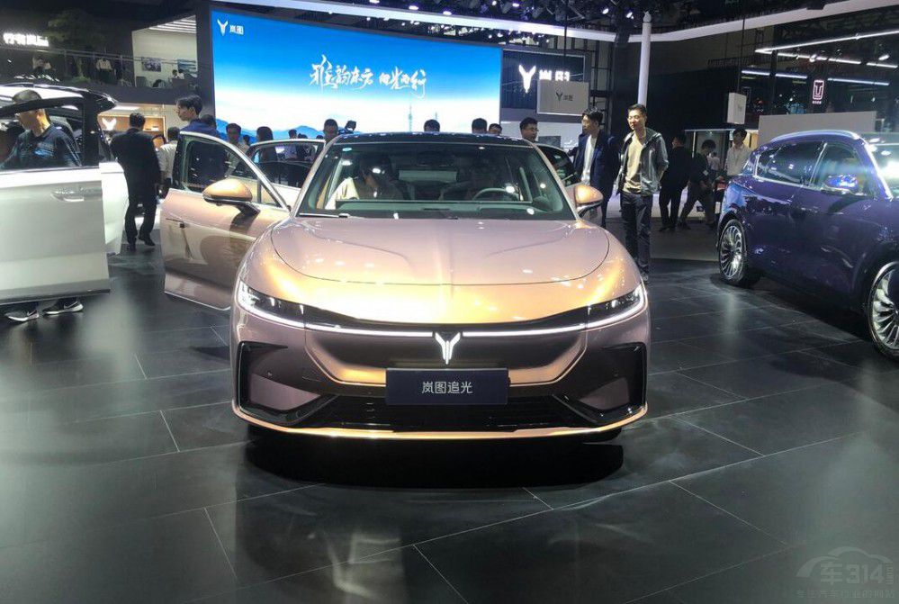 誰說非得買SUV 上海車展這三款轎車不錯 誰說非得買SUV 上海車展這三款轎車不錯