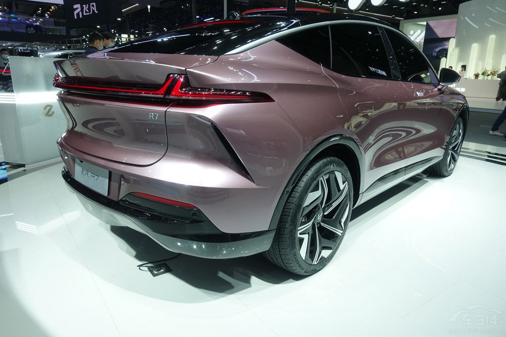 �Ϻ�܇չ�ϵı�����܇ 20��30�f(w��n)Ԫզ����