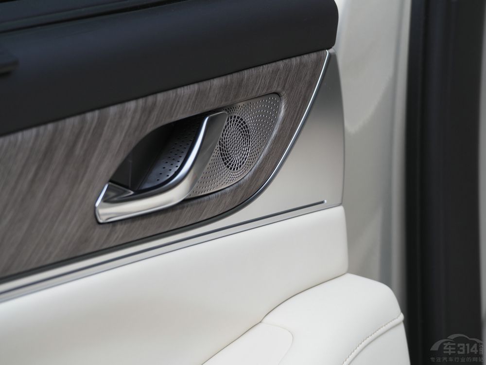 ���̰�܇�����x ����L8 �����{ɽDHT-PHEV