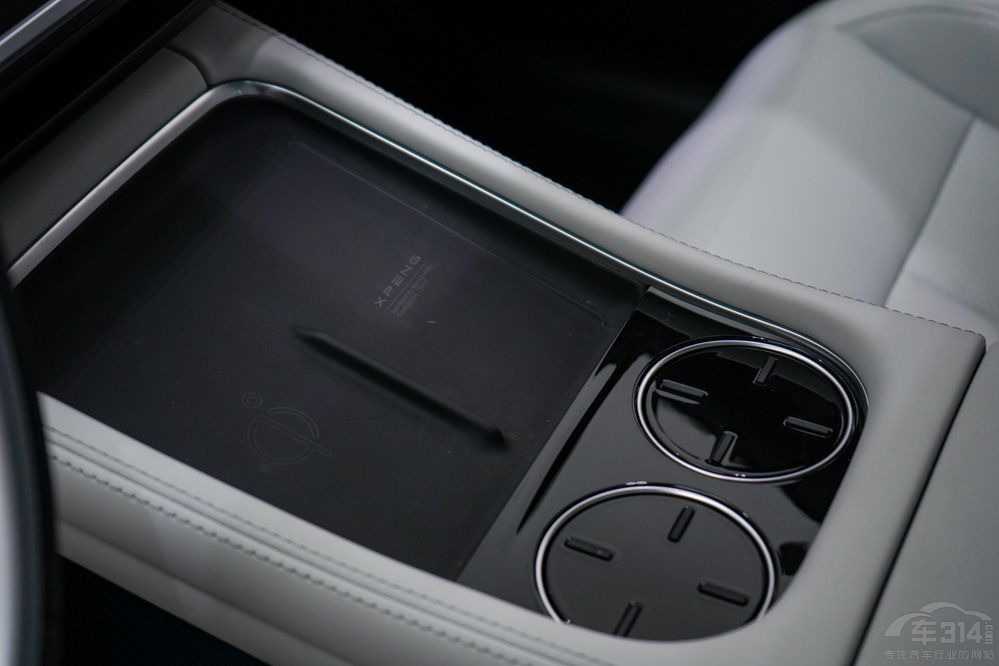 С�iP7i����(j��)���@