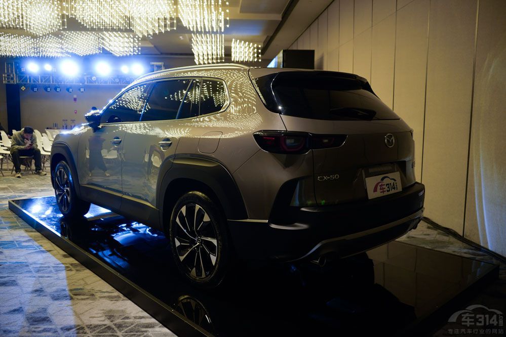 �Ϻ�܇չ3����܇�P�c(di��n) 20�f��(j��)�ă�(y��u)�|(zh��)֮�x