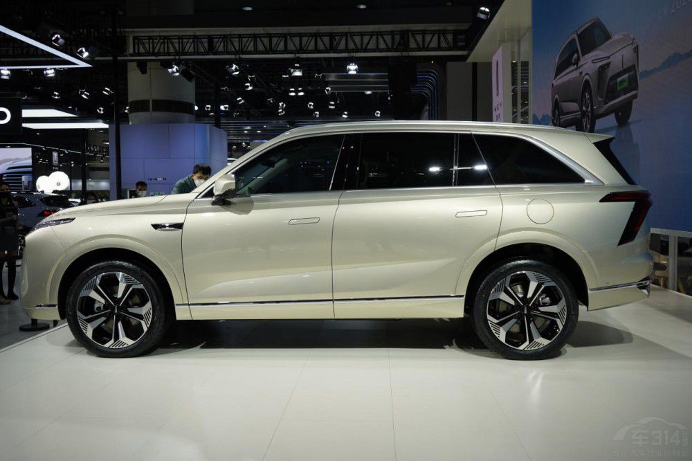 ���̰�܇�����x ����L8 �����{ɽDHT-PHEV