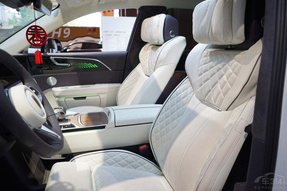 ����U8�I(l��ng)� ������a(ch��n)SUV�P�c(di��n) �|(zh��)���^Ӳ