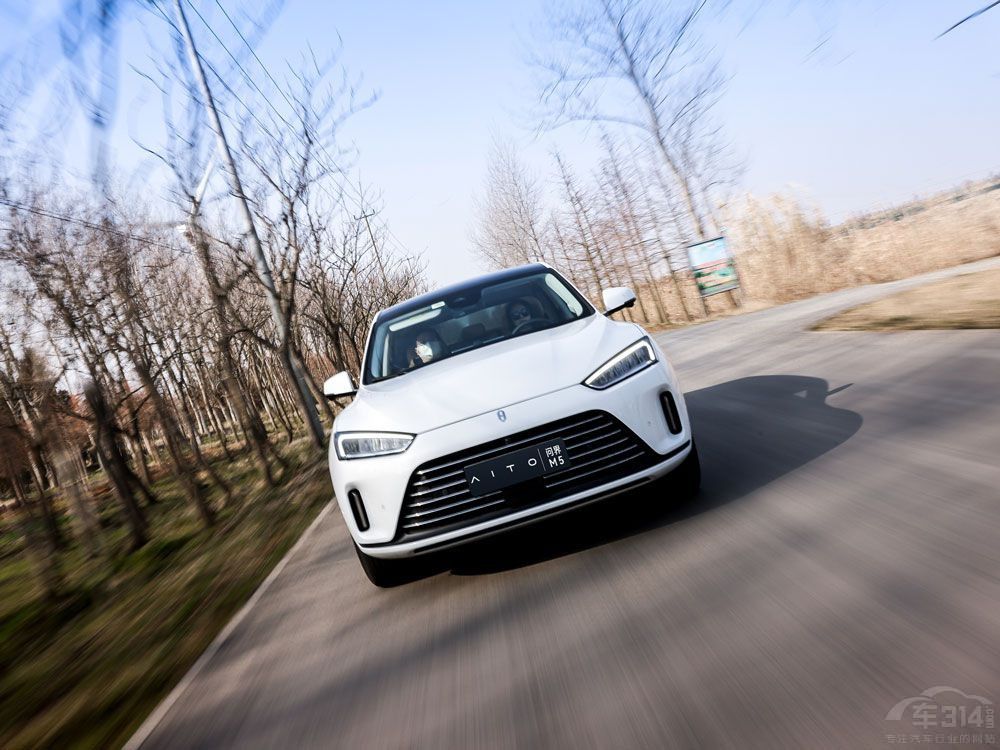 ����U8�I(l��ng)� ������a(ch��n)SUV�P�c(di��n) �|(zh��)���^Ӳ