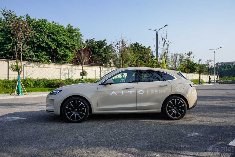 2023���I��(gu��)�a(ch��n)SUV ���������@3�� ���g��