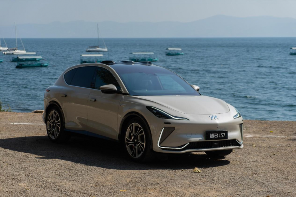 ��9�I(l��ng)����P�c(di��n)2023�����е�����SUV