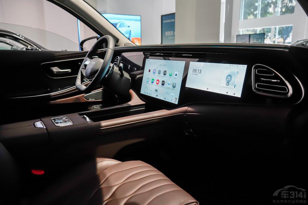 ��Ʒ�|(zh��)����SUV֮������;�����c�󱊔�Ѳ