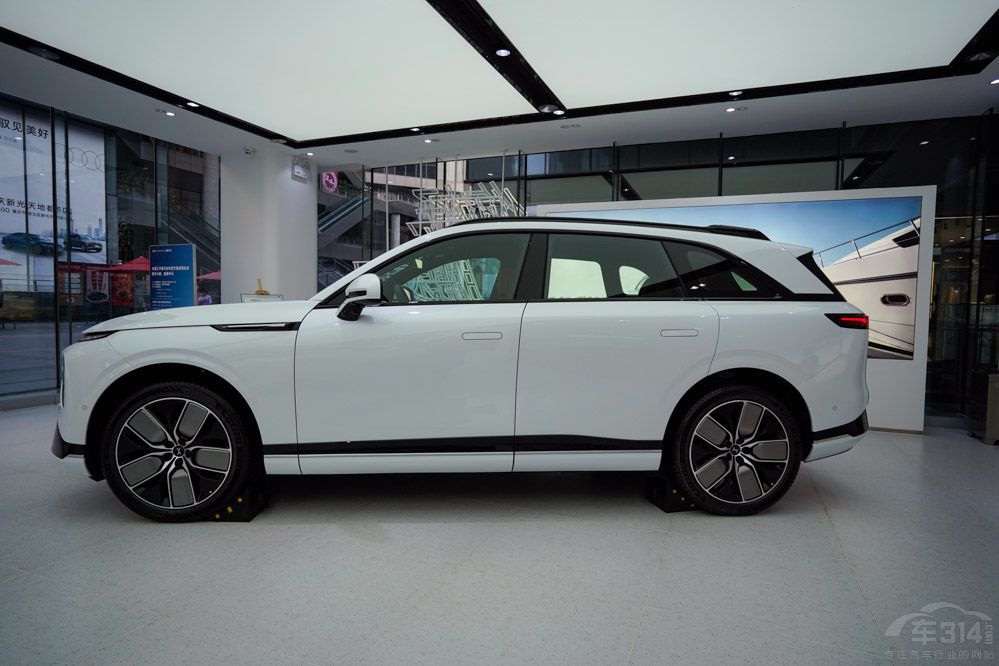 �W��e-tron����С�iG9 �Ñ�����x�������