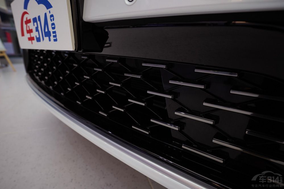 �W��e-tron����С�iG9 �Ñ�����x�������