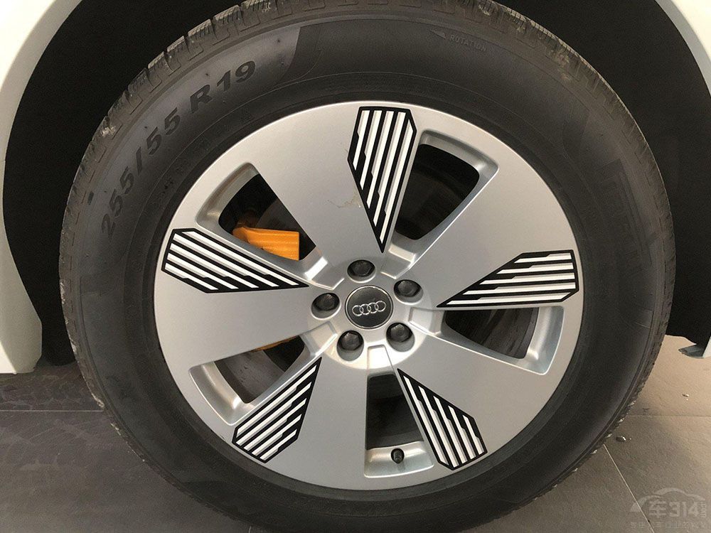 �W��e-tron����С�iG9 �Ñ�����x�������